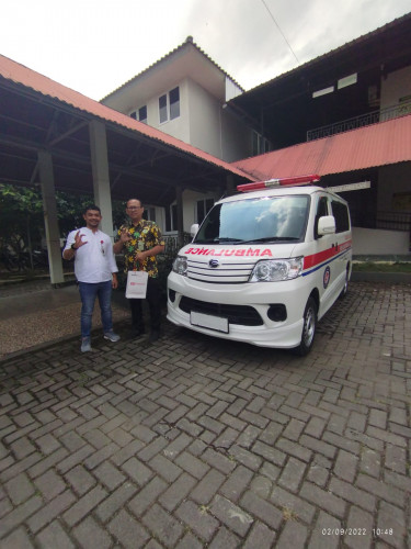 foto Serah Terima Luxio Ambulance 